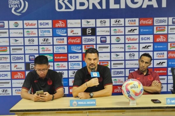 Pelatih Pena: Persija Terlihat Tanpa 'Ritme' Jelas di Babak Pertama