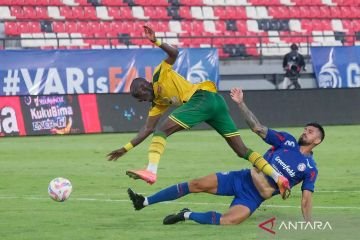 Pertandingan Menegangkan: Arema dan Persebaya Itu Berakhir Imbang 1-1