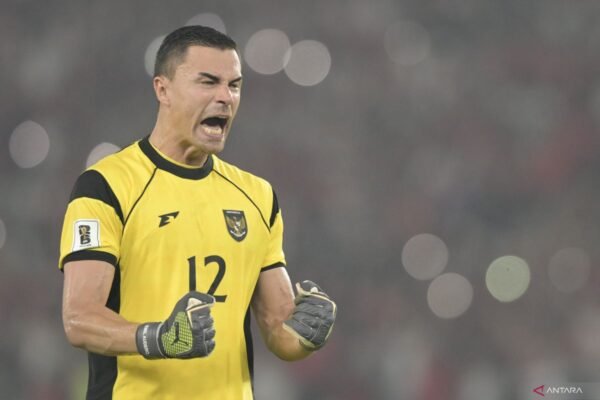 Judul Alternatif: "Emil Audero Merasakan Keajaiban Atmosfer Gelora Bung Karno